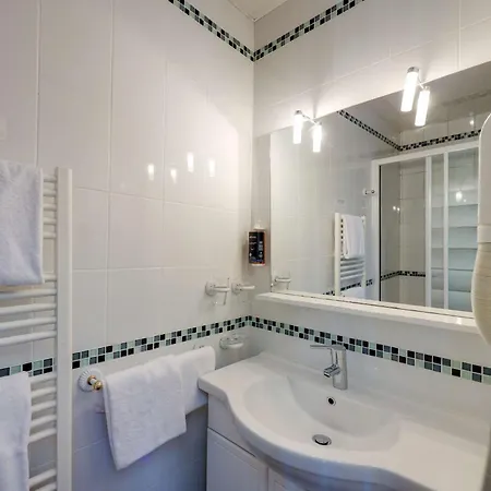 Le Roc Au Chien Hotel