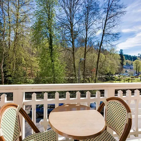 Brit & Le Roc Au Chien