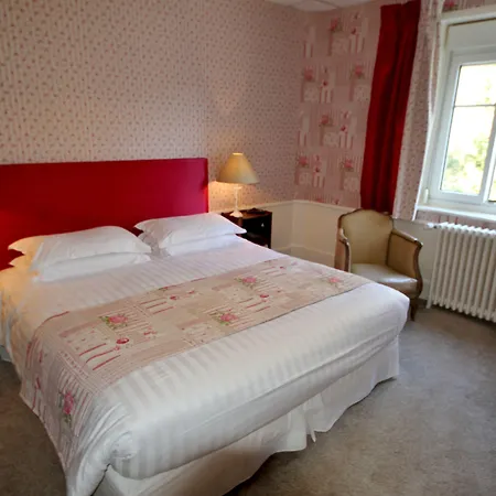 Brit & Le Roc Au Chien Otel