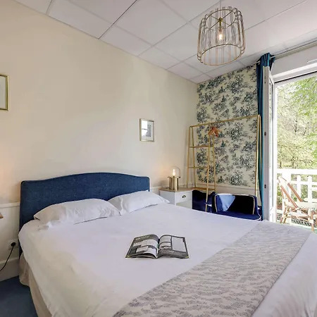 Brit & Le Roc Au Chien 3*