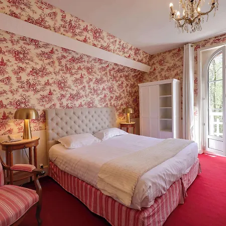 Brit & Le Roc Au Chien Otel