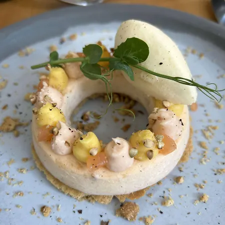 Brit & Le Roc Au Chien Hotel 3*