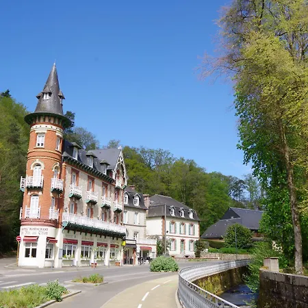 Otel Brit & Le Roc Au Chien