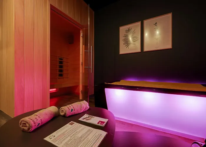 Brit & Le Roc Au Chien Hotel