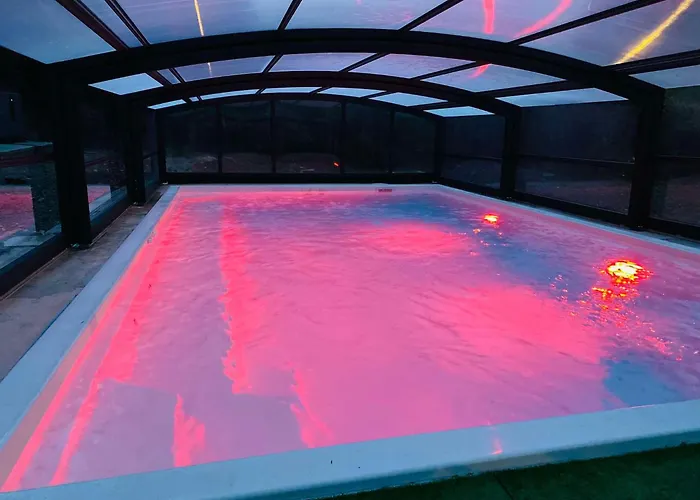 Brit & Le Roc Au Chien Hotel 3*