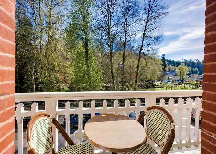 Brit & Le Roc Au Chien