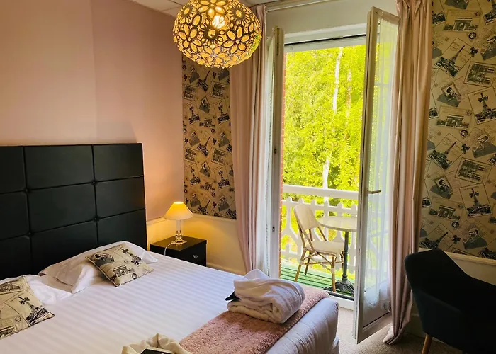 Brit & Le Roc Au Chien 3*