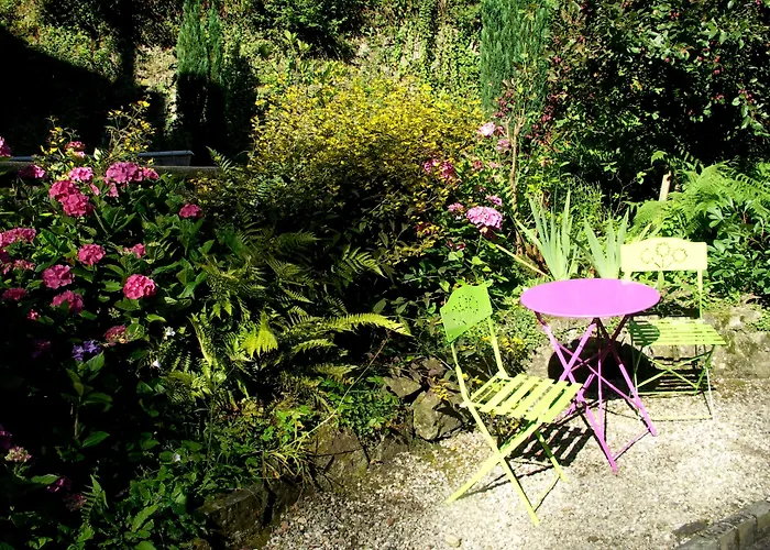 Brit & Le Roc Au Chien Hotel