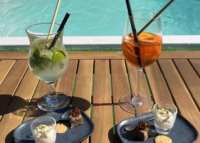 Brit & Le Roc Au Chien Hotel