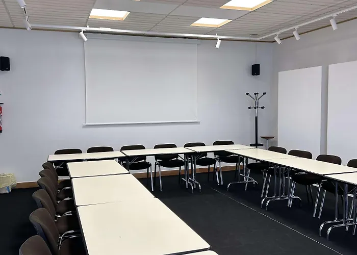 Brit & Le Roc Au Chien Hotel