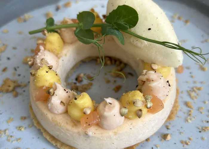 Brit & Le Roc Au Chien Hotel 3*